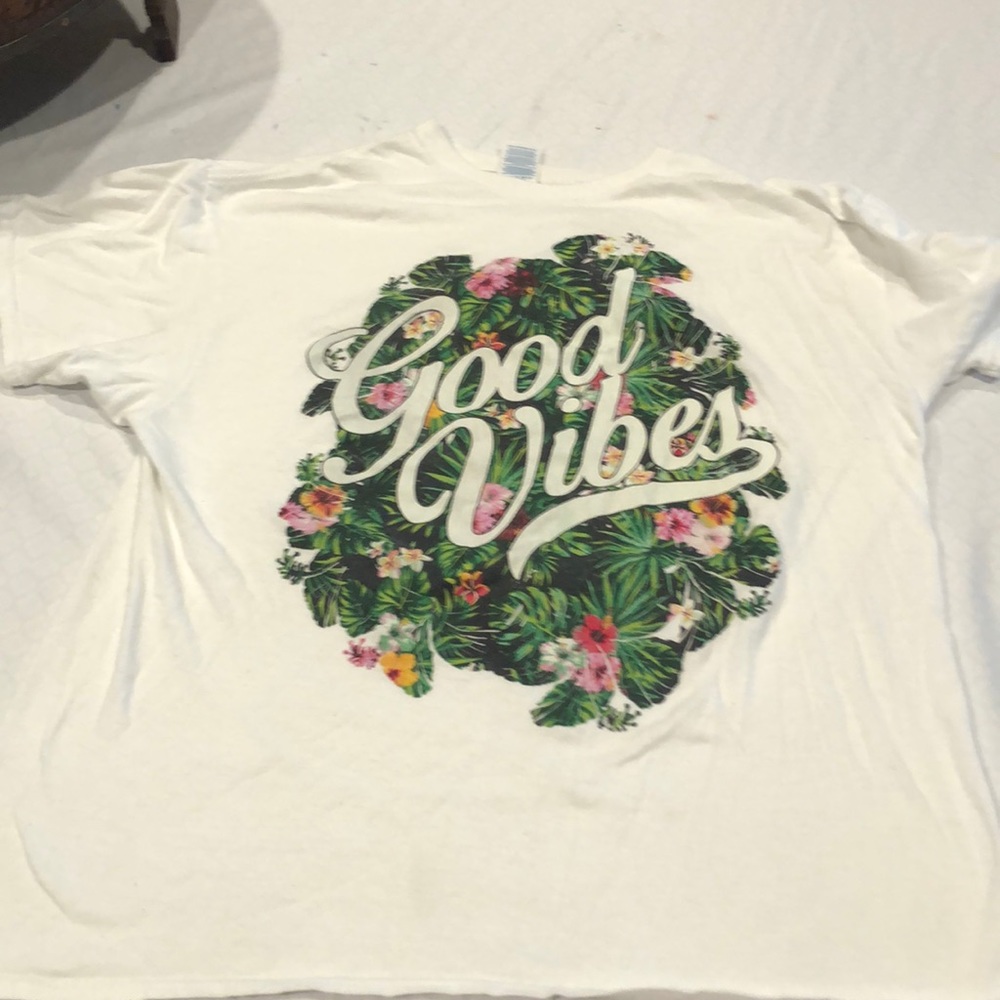 Good vibes T-shirt